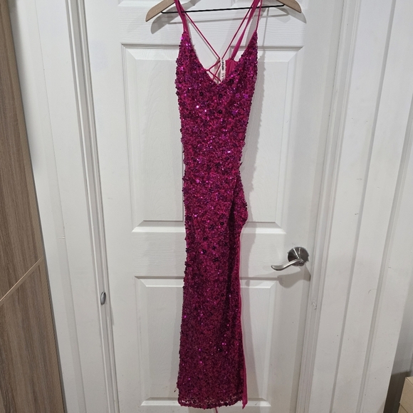 Mac Duggal Sweatheart Spaguetti Strap Dress - Picture 2 of 11